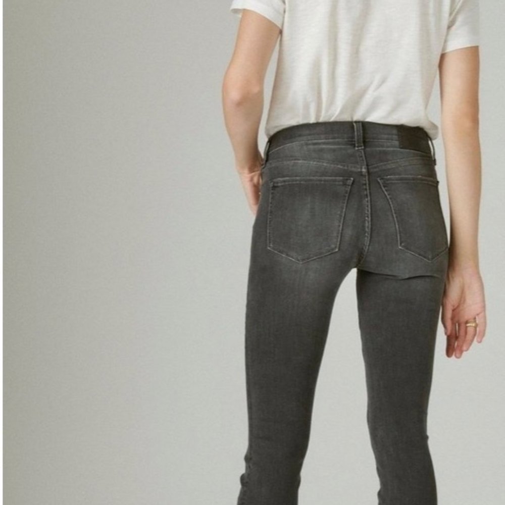 Lucky Brand Mid Rise Ava Skinny Jeans - 4/27 Ankle - Distressed Black